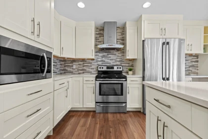 Breakfast Nook Photo of 15488 108a Avenue, Surrey, BC