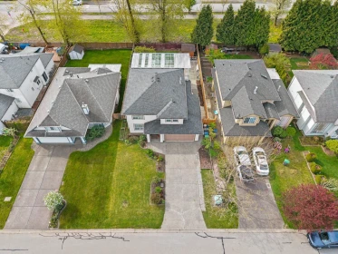 Swimming Pool Photo of 15488 108a Avenue, Surrey, BC