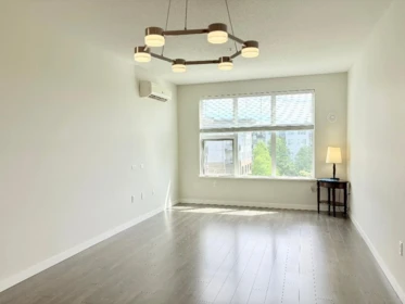 509 9388 Tomicki Avenue, Richmond, BC, Richmond — Apartment/Condo for sale