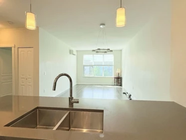 Primary Bathroom Photo of 509 9388 Tomicki Avenue, Richmond, BC