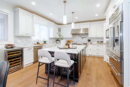 Breakfast Nook Photo of 841 Rochester Avenue, Coquitlam, BC