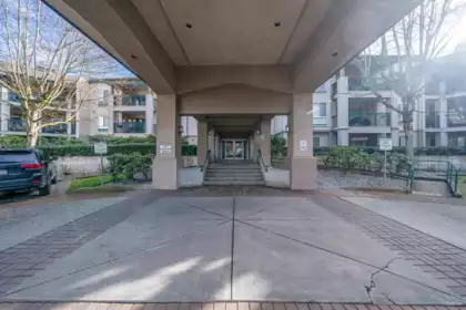 204 19528 Fraser Highway, Surrey, BC, Surrey — Apartment/Condo for sale