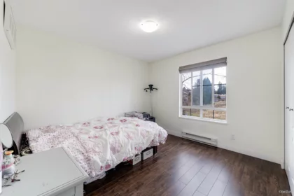 Office / Den Photo of 204 19528 Fraser Highway, Surrey, BC