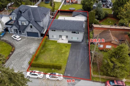 Swimming Pool Photo of 9112 147 Street, Surrey, BC