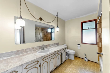 Primary Bathroom Photo of 2117 180 Street, Surrey, BC