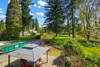 Kitchen Photo of 32295 Dewdney Trunk Road, Mission, BC