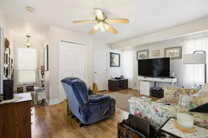 Laundry Room Photo of 32295 Dewdney Trunk Road, Mission, BC