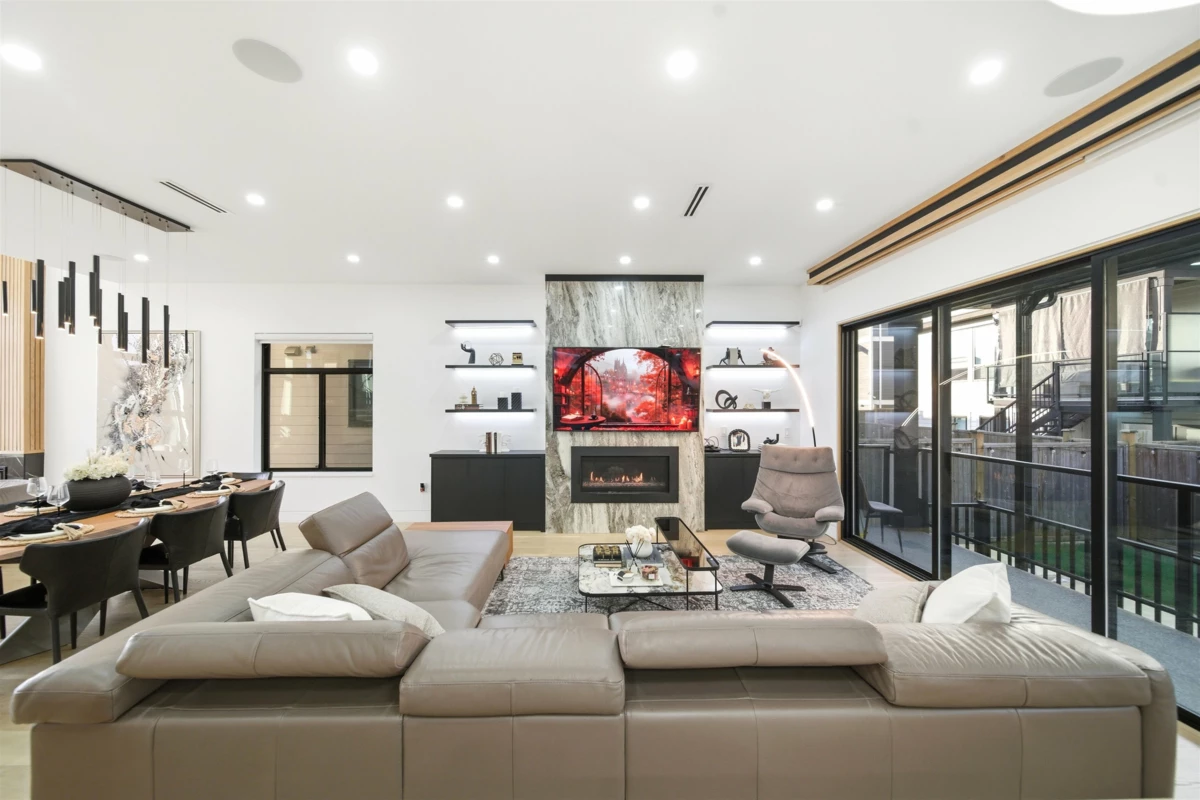 Family Room Photo of 16767 18 Avenue, Surrey, BC