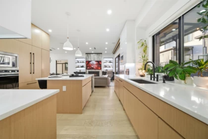 Basement Recreation Room Photo of 16767 18 Avenue, Surrey, BC