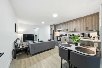 Kitchen Island Photo of 16767 18 Avenue, Surrey, BC