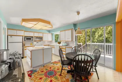 Breakfast Nook Photo of 905 Eden Crescent, Tsawwassen, BC
