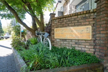 Laundry Room Photo of 109 3875 W 4th Avenue, Vancouver, BC