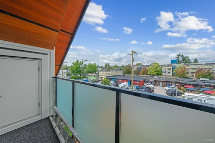 Garden / Landscaping Photo of 2 4463 Walden Street, Vancouver, BC
