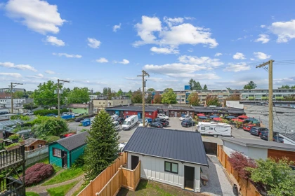 Swimming Pool Photo of 2 4463 Walden Street, Vancouver, BC