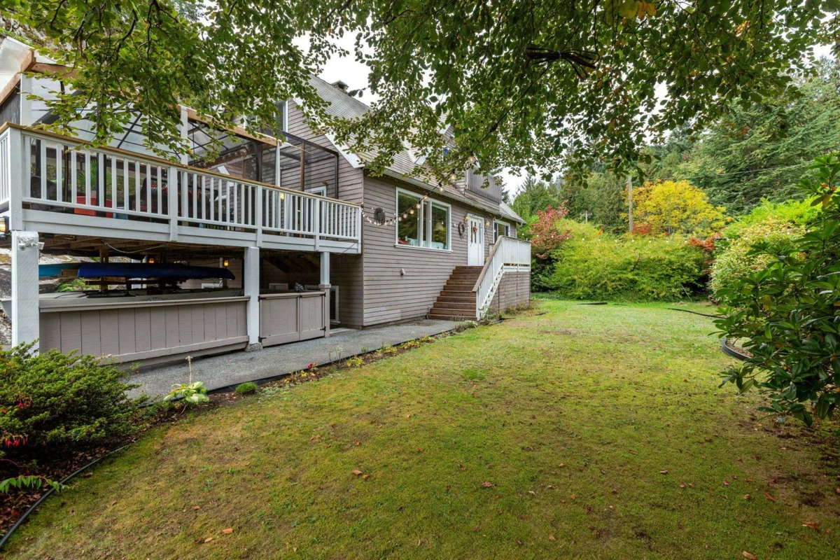 Exterior Rear Photo of 5607 Eagle Harbour Road, West Vancouver, BC