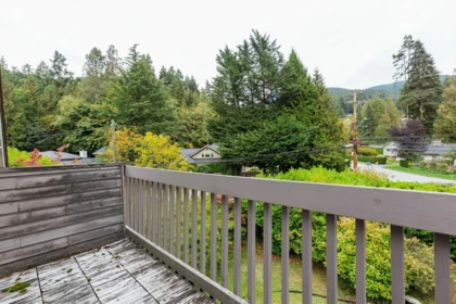 Basement Recreation Room Photo of 5607 Eagle Harbour Road, West Vancouver, BC