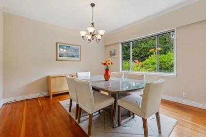 Front Yard Photo of 5607 Eagle Harbour Road, West Vancouver, BC