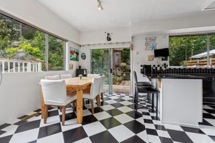 Primary Bedroom Photo of 5607 Eagle Harbour Road, West Vancouver, BC