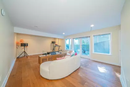 Hot Tub / Spa Photo of 550 Keith Road, West Vancouver, BC