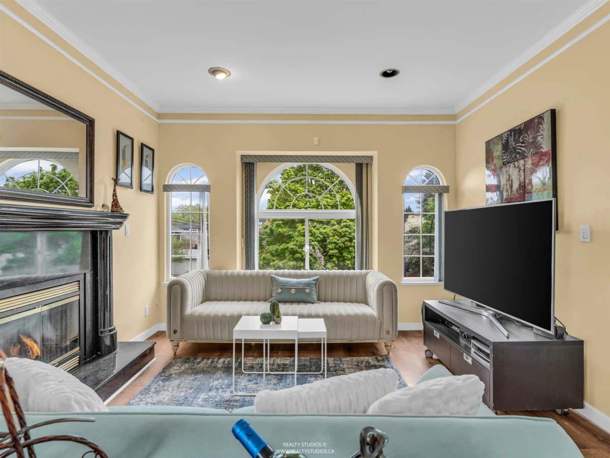 Family Room Photo of 5323 Dumfries Street, Vancouver, BC