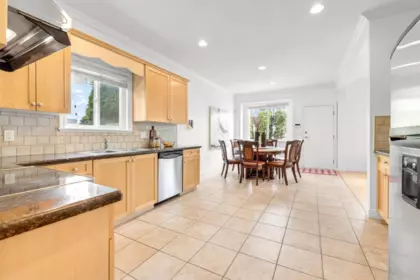 Breakfast Nook Photo of 6591 Winch Street, Burnaby, BC