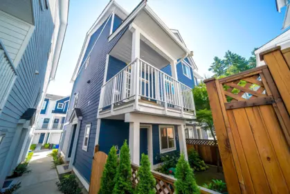 26 9762 182a Street, Surrey, BC, Surrey — Townhouse for sale