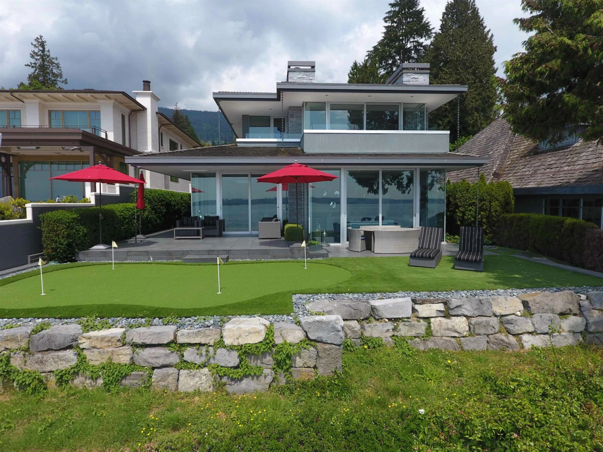 Family Room Photo of 2878 Bellevue Avenue, West Vancouver, BC