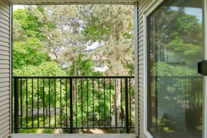 Entry Foyer Photo of 311 2401 Hawthorne Avenue, Port Coquitlam, BC