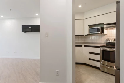 Kitchen Island Photo of 311 2401 Hawthorne Avenue, Port Coquitlam, BC