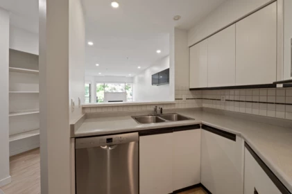 Kitchen Photo of 311 2401 Hawthorne Avenue, Port Coquitlam, BC