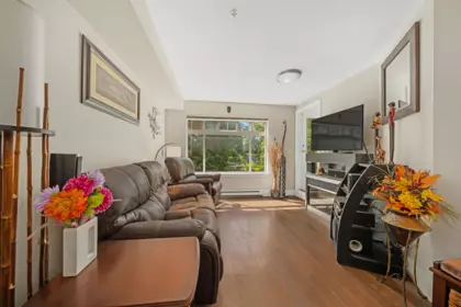 Breakfast Nook Photo of 327 2233 Mckenzie Road, Abbotsford, BC