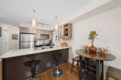 Kitchen Photo of 327 2233 Mckenzie Road, Abbotsford, BC