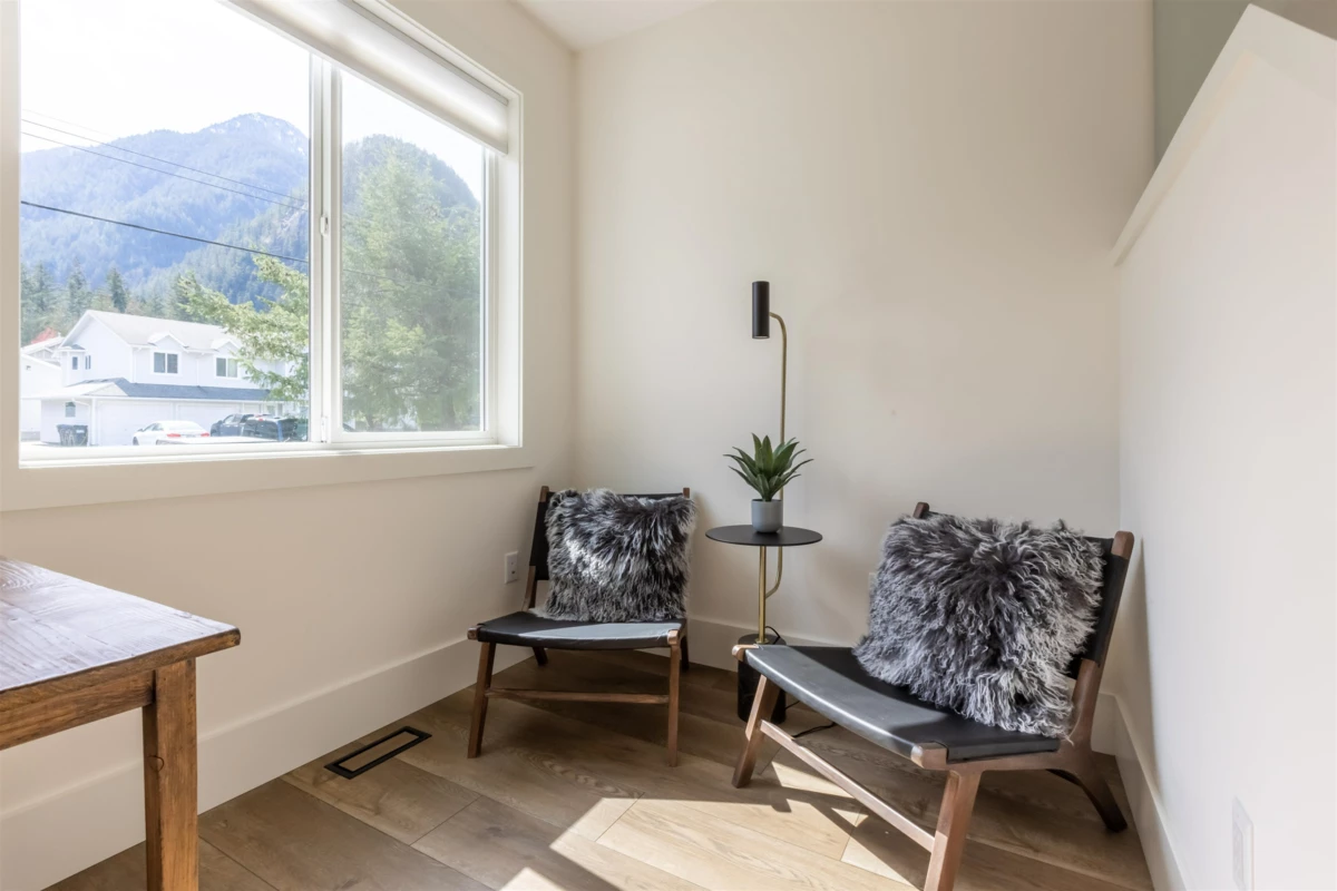 Family Room Photo of 63711 Rosewood Avenue, Hope, BC