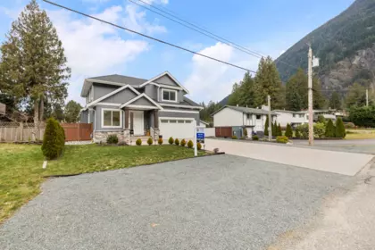63711 Rosewood Avenue, Hope, BC, Hope — Single Family Residence for sale