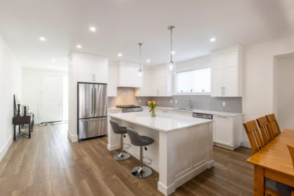 Kitchen Island Photo of 63711 Rosewood Avenue, Hope, BC