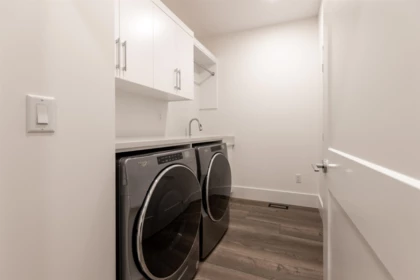 Powder Room Photo of 63711 Rosewood Avenue, Hope, BC