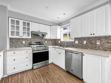 Kitchen Island Photo of 20984 118 Avenue, Maple Ridge, BC