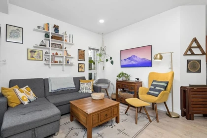 Breakfast Nook Photo of 4860 Slocan Street, Vancouver, BC