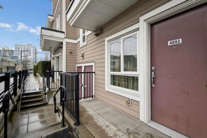 Hallway Photo of 4860 Slocan Street, Vancouver, BC