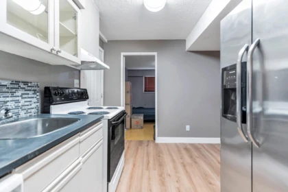 Hallway Photo of 1231 Prairie Avenue, Port Coquitlam, BC