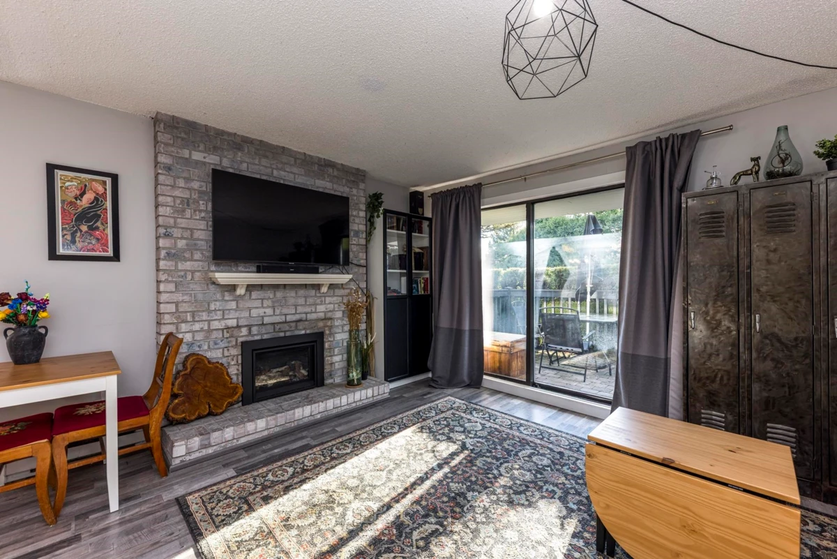 Family Room Photo of 3132 Lonsdale Avenue, North Vancouver, BC