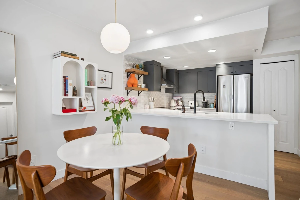 Family Room Photo of 15 3036 W 4th Avenue, Vancouver, BC