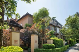 15 3036 W 4th Avenue, Vancouver, BC