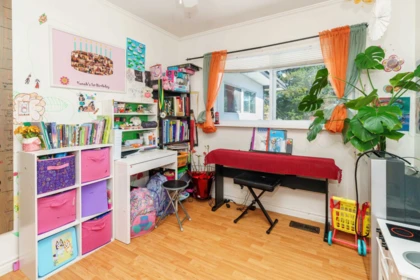 Primary Bedroom Photo of 300 Tenth Avenue, New Westminster, BC