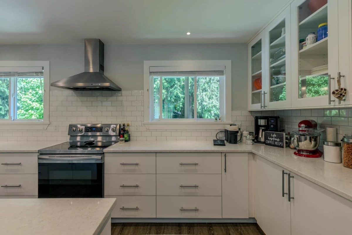 Dining Area Photo of 41756 Government Road, Squamish, BC