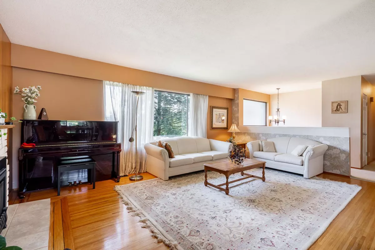 Dining Area Photo of 1626 Oughton Drive, Port Coquitlam, BC