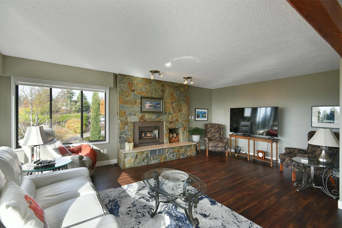 Exterior Rear Photo of 4926 Laurel Avenue, Sechelt, BC