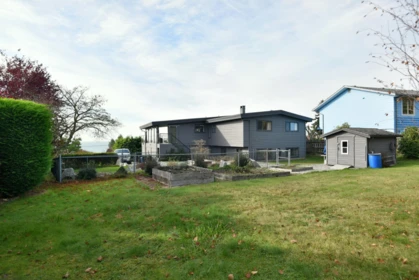 Hot Tub / Spa Photo of 4926 Laurel Avenue, Sechelt, BC