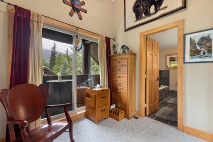 Entry Foyer Photo of 7270 Spruce Grove Circle, Whistler, BC