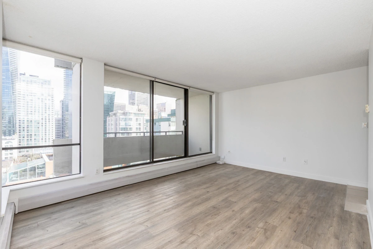 Dining Area Photo of 904 1127 Barclay Street, Vancouver, BC